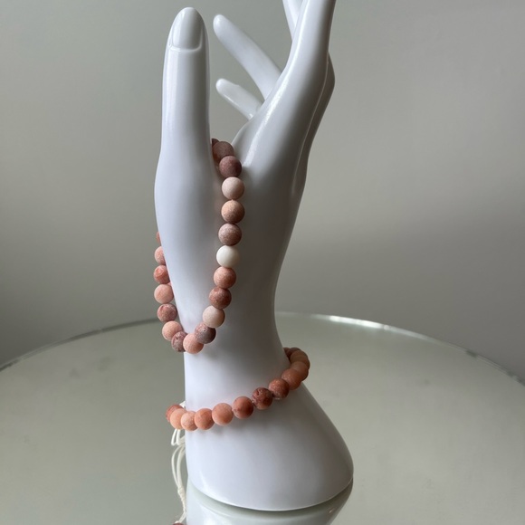 Handmade gemstone bracelet. This Pink Aventurine bracelet is adjustable. - Picture 2 of 7